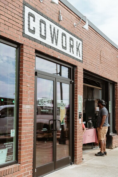 More Photos Of 2760 Broad St, Austell Loft Creative Space For Lease