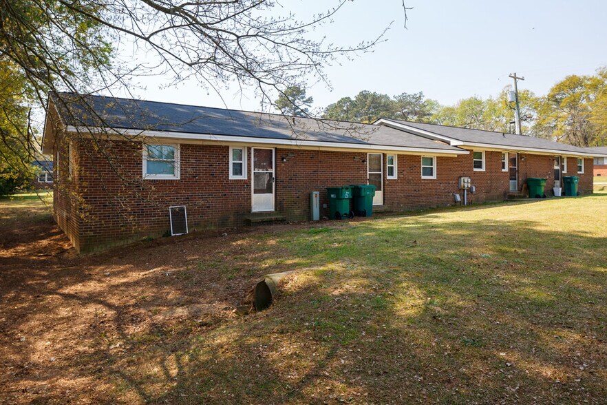 More Photos Of 1043-1053 Rulnick St, Fayetteville Apartments For Sale