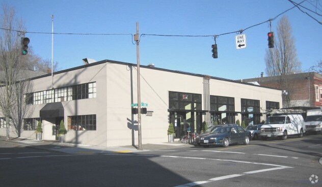 More Photos Of 1205-1227 SE Stark St, Portland Storefront Retail Office For Lease