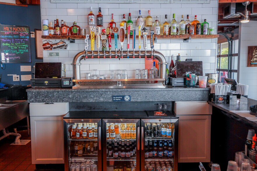 More Photos Of 700 Jordan Point Rd, Hopewell Restaurant For Sale