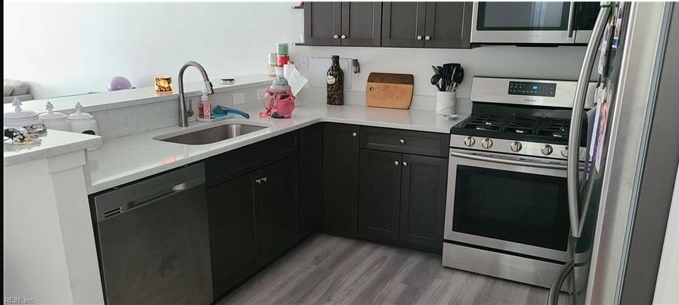 More Photos Of 9650 Shore Dr, Norfolk Veterinarian Kennel For Sale