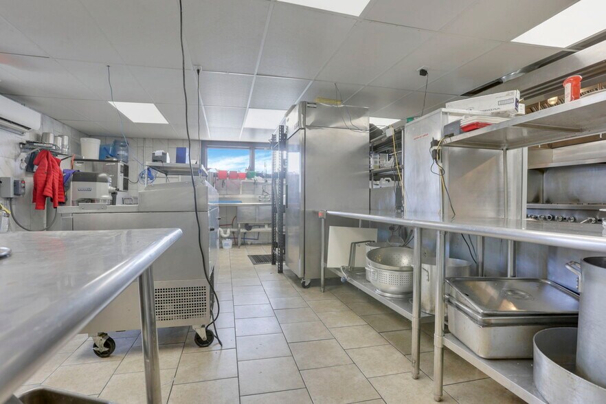 More Photos Of 609 Mill St, New Lexington Restaurant For Sale