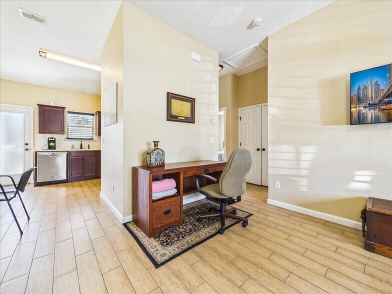 More Photos Of 100 Pilothouse Ct, Palatka Multifamily For Sale