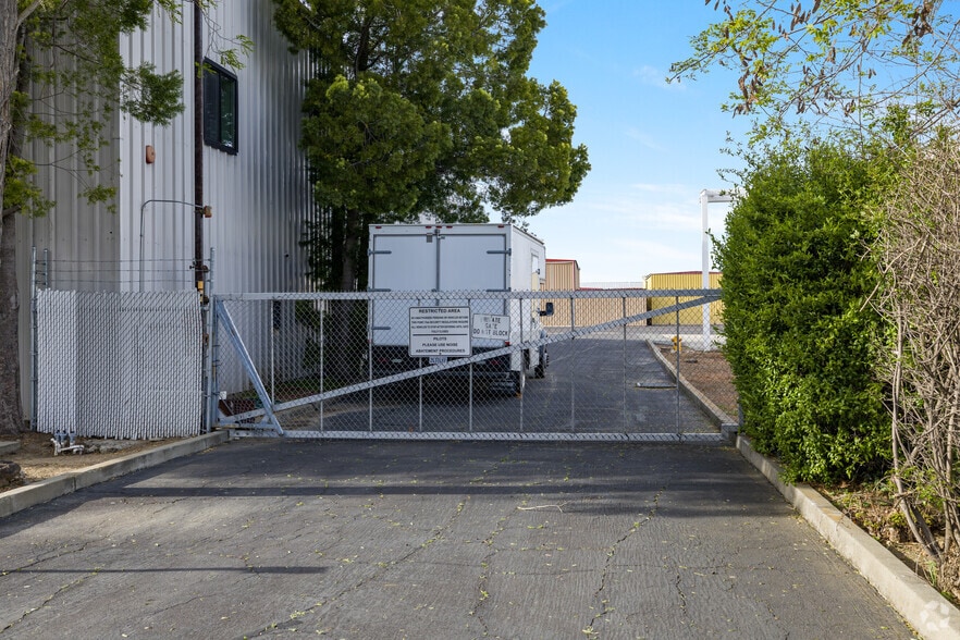 More Photos Of 1500 Sally Ride Dr, Concord Airplane Hangar For Sale