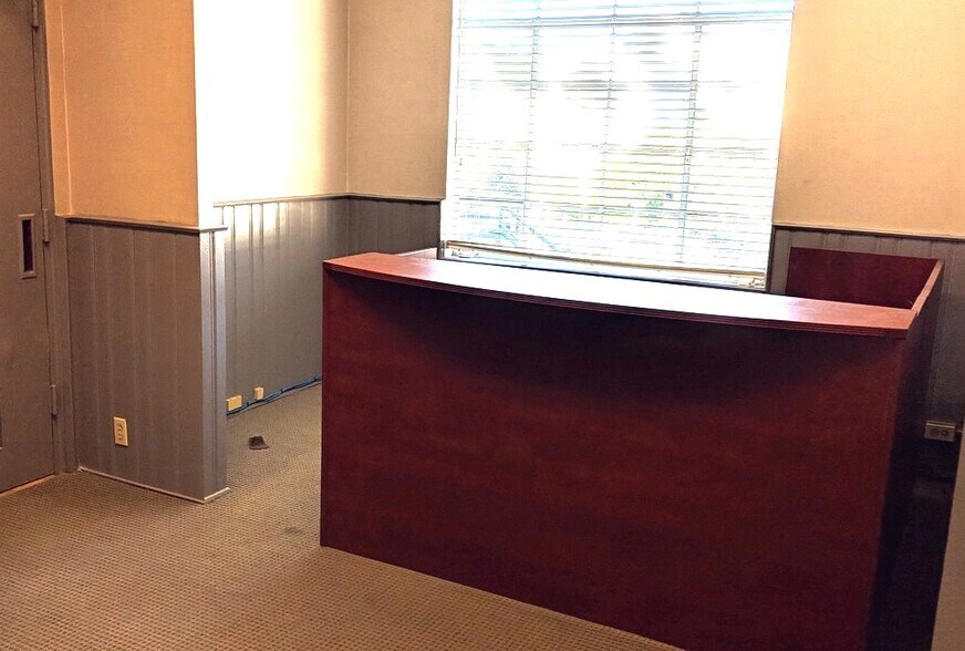 More Photos Of 114-122 S Beverly Dr, Beverly Hills Storefront Retail Office For Lease