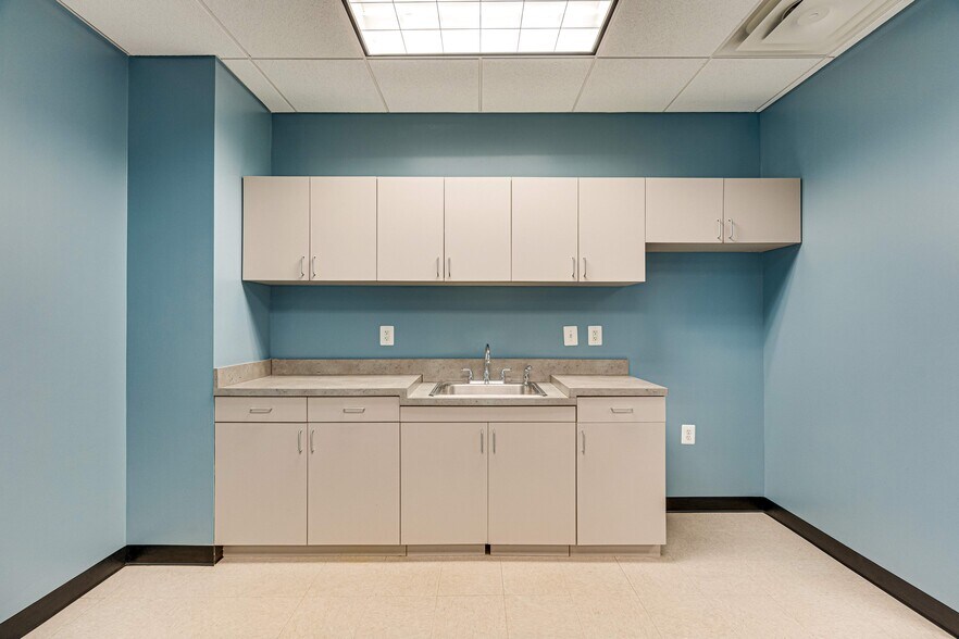 More Photos Of 1984 Isaac Newton Sq W, Reston Office For Sale