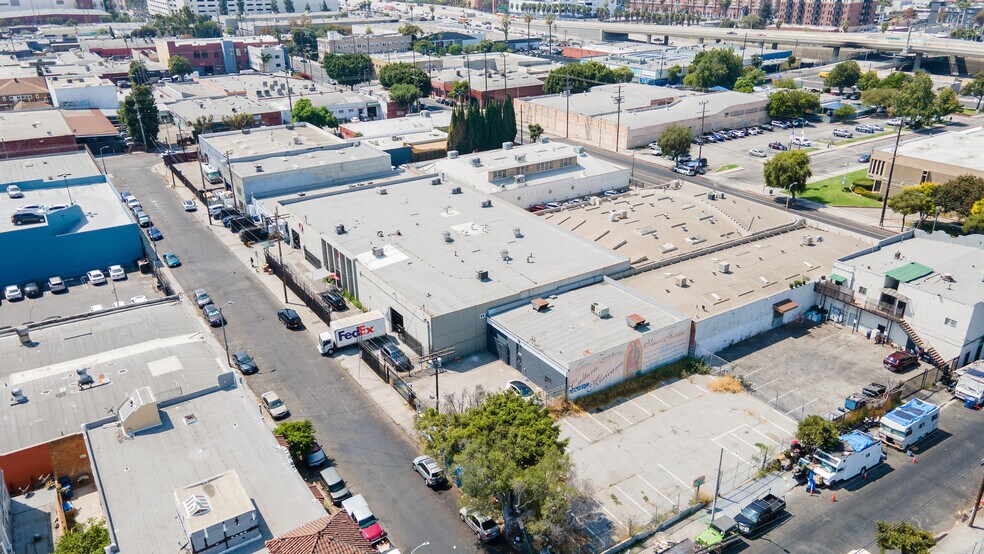 More Photos Of 2807 S Olive St, Los Angeles Warehouse For Sale