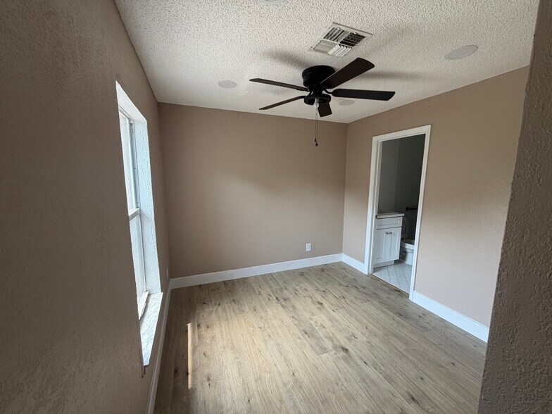More Photos Of 35 Harbor Woods Cir, Safety Harbor Specialty For Sale