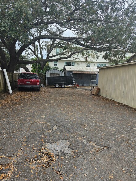 More Photos Of 2704 W Azeele St, Tampa Warehouse For Sale