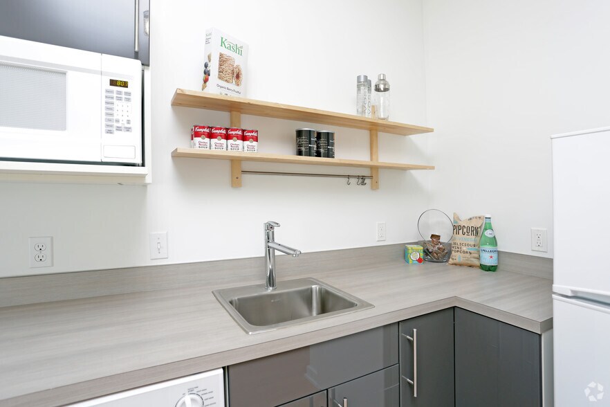 More Photos Of 1313 Cuming St, Omaha Apartments For Lease