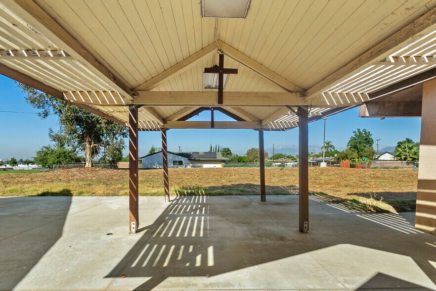 More Photos Of 7070 Palm Ave, Highland Specialty For Sale