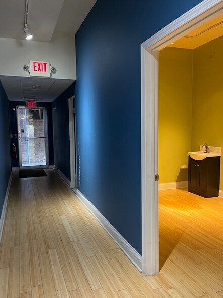 More Photos Of 11 Highwood Ave, Highwood Health Club For Lease