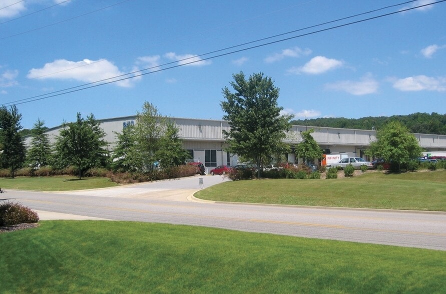 More Photos Of 240 Lyon Ln, Birmingham Unknown For Lease