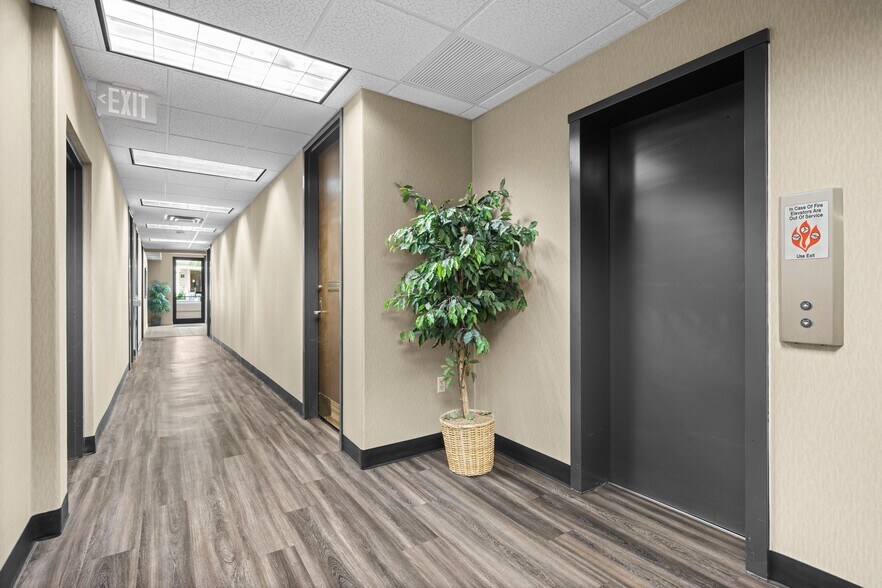 More Photos Of 1411 West Ave, Austin Office For Sale