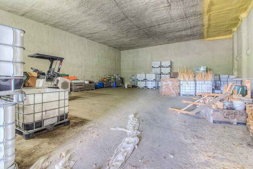 More Photos Of 91 Charlie Ln, Naches Warehouse For Sale