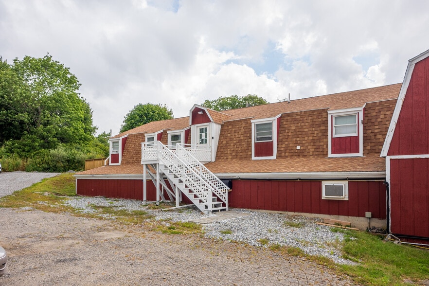 More Photos Of 193 Park St, Rockland Freestanding For Sale