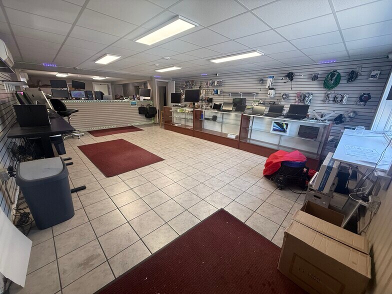 More Photos Of 8508 Lansdowne Ave, Upper Darby Township Freestanding For Sale