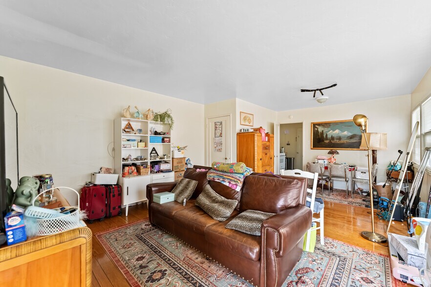 More Photos Of 1841-1843 Cedar St, Berkeley Apartments For Sale