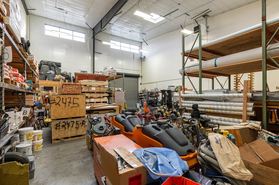 More Photos Of 114 S Findlay St, Seattle Showroom For Sale