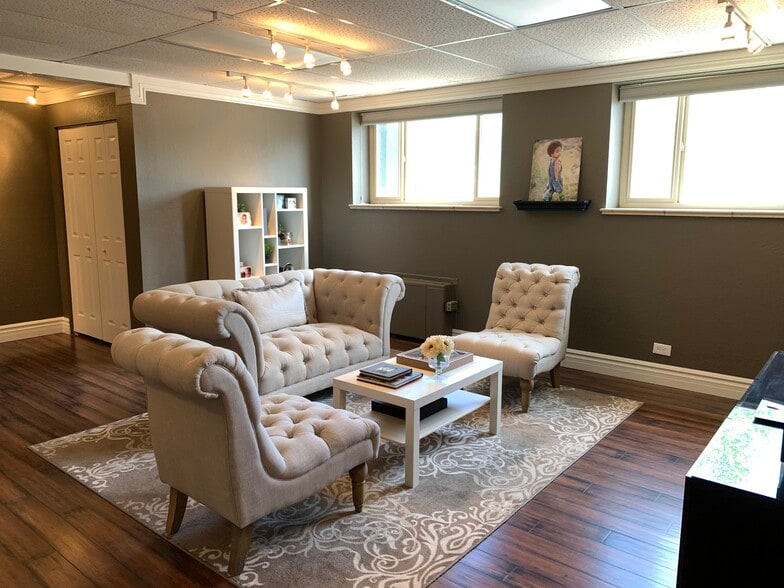 More Photos Of 1100 W Littleton Blvd, Littleton Loft Creative Space For Lease