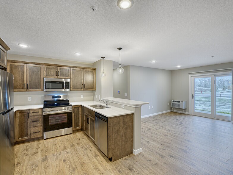 More Photos Of 102 Ridge Rd, Osceola Apartments For Sale