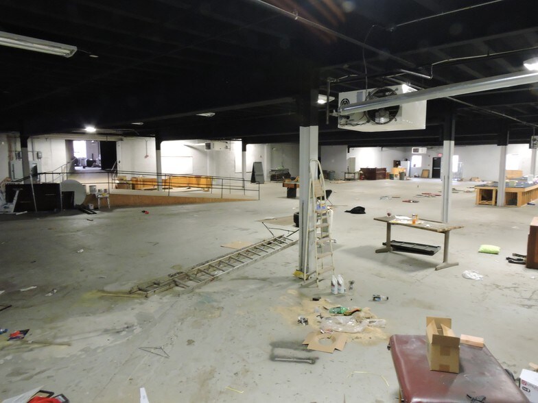 More Photos Of 301 Winchester Ave, Martinsburg Light Manufacturing For Sale
