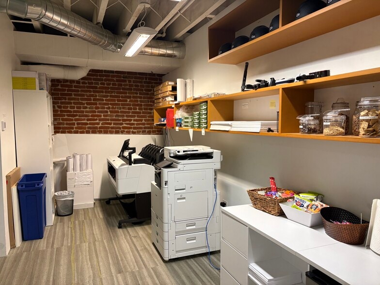 More Photos Of 639 Front St, San Francisco Office For Lease