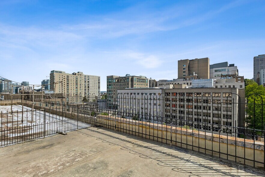 More Photos Of 1110 8th Ave, Seattle Apartments For Sale