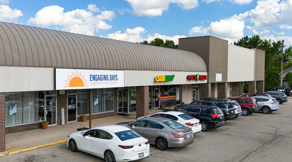 More Photos Of 602-606 Taywood Rd, Englewood Unknown For Lease