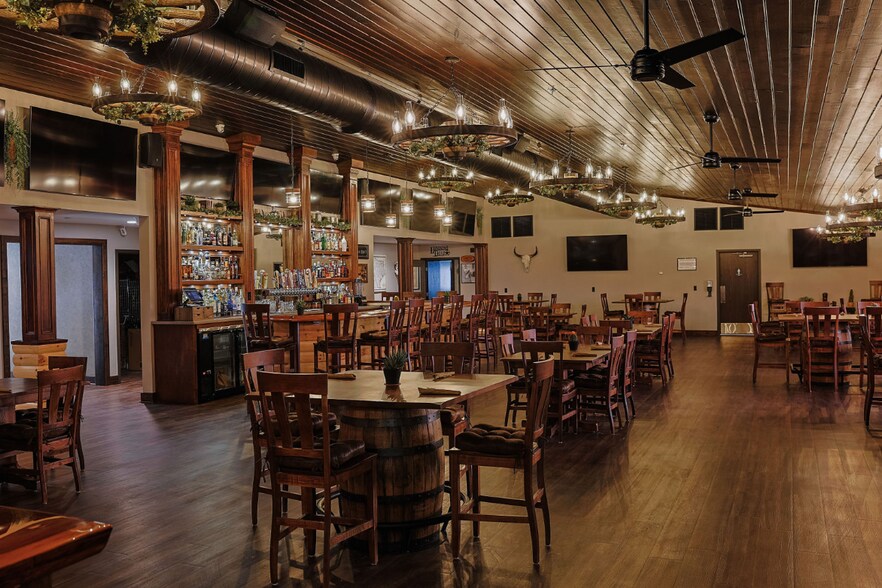 More Photos Of 510 W Huron, Au Gres Hotel For Sale