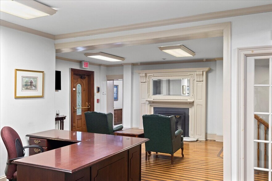 More Photos Of 152 N Main St, Doylestown Medical For Lease