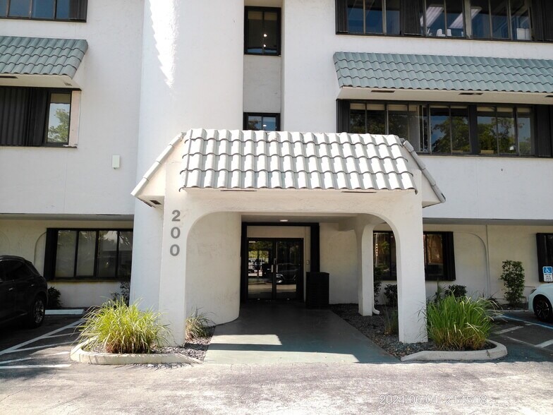 More Photos Of 200 W Palmetto Park Rd, Boca Raton Office For Lease