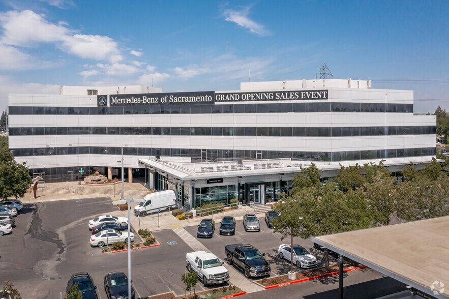 More Photos Of 1860 Howe Ave, Sacramento Medical For Lease