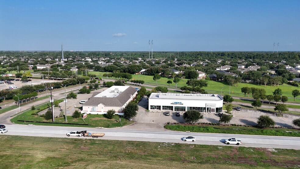 More Photos Of 17228 W Grand Parkway S, Sugar Land Medical For Lease