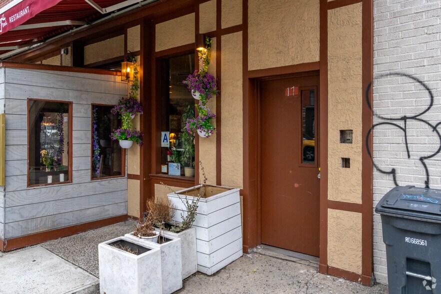 More Photos Of 59-61 Carmine St, New York Apartments For Lease