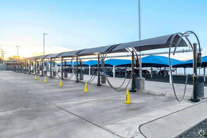 More Photos Of 820 NE Alsbury Blvd, Burleson Carwash For Sale