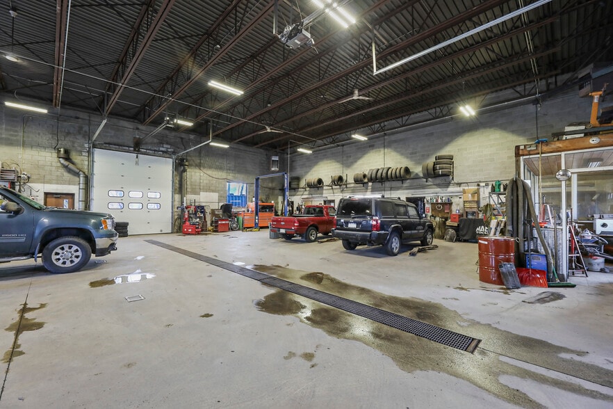 More Photos Of 1260 East St, Pittsfield Freestanding For Sale