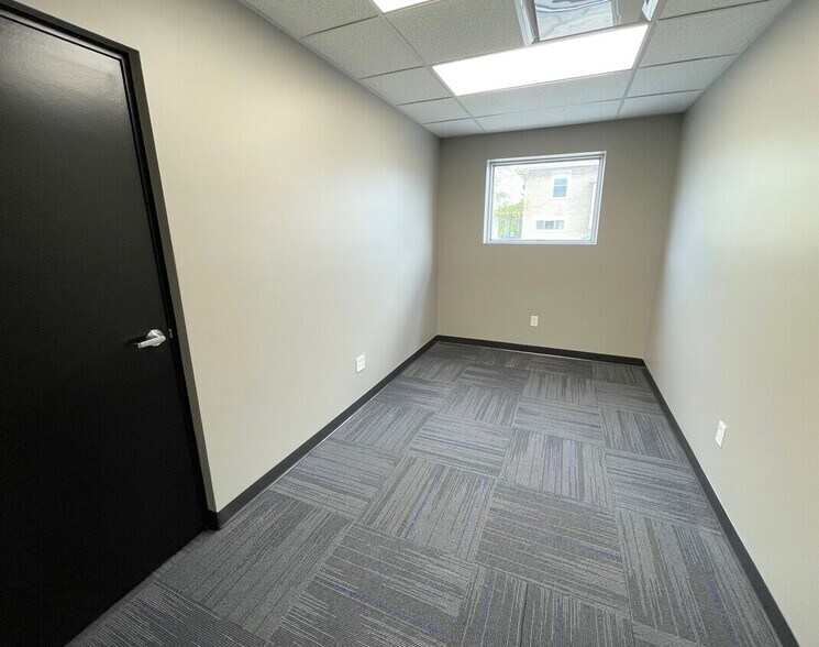 More Photos Of 222 N Buffalo St, Warsaw Office For Lease
