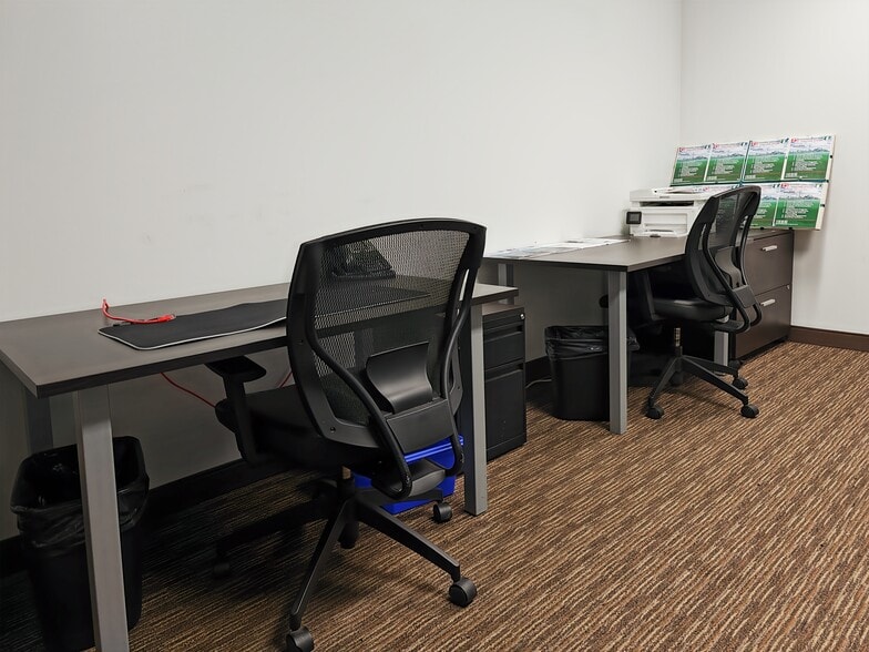 More Photos Of 2 County Court Blvd, Brampton Coworking Space