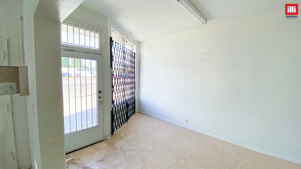 More Photos Of 21528 1/2-21530 Ventura Blvd, Woodland Hills Freestanding For Lease