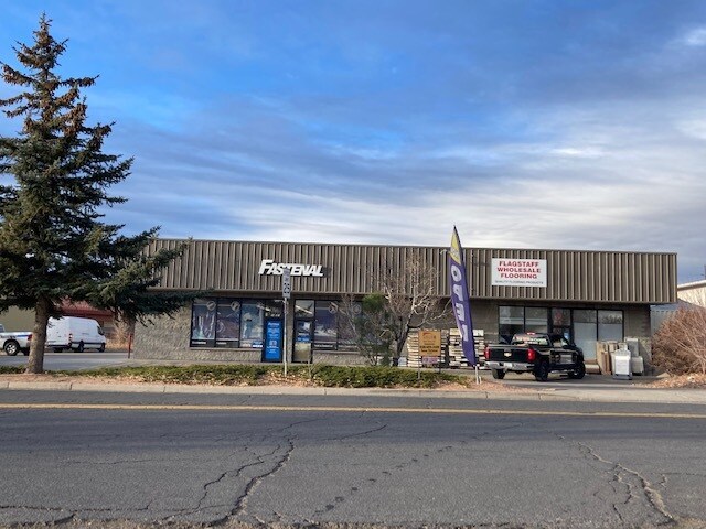 More Photos Of 2463 N Walgreens St, Flagstaff Warehouse For Lease