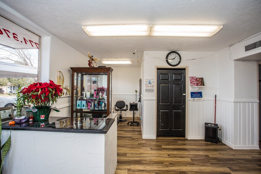 More Photos Of 2901 Avenue Q, Lubbock Office For Sale