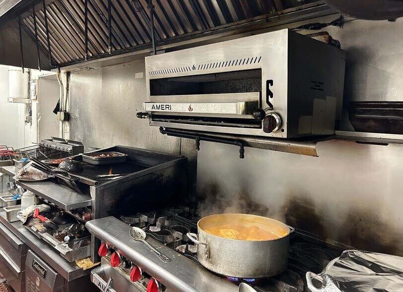 More Photos Of 742-746 Middle Country Rd, Selden Freestanding For Sale