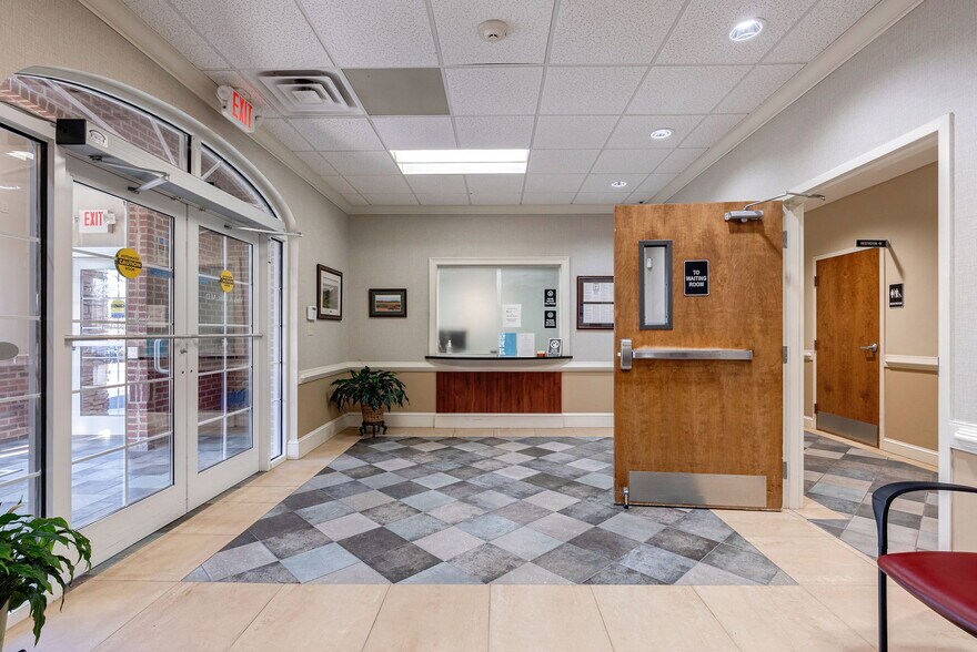 More Photos Of 1500 Langford Dr, Watkinsville Medical For Sale