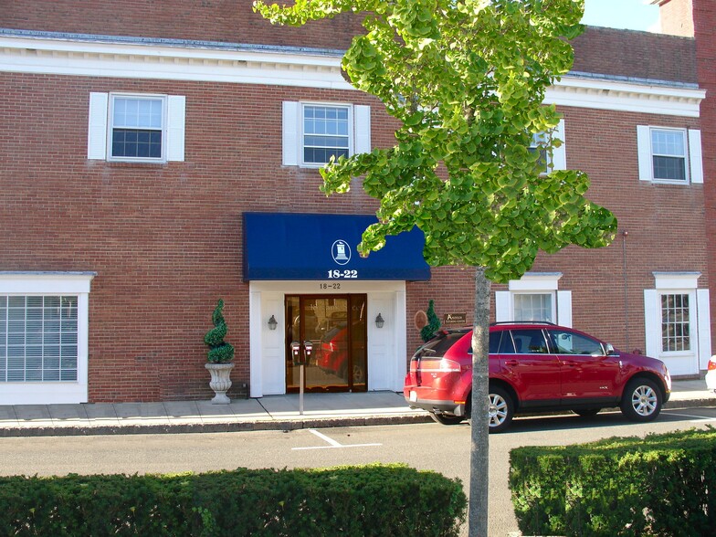 Primary Photo Of 18 Bank St, Summit Medical For Lease