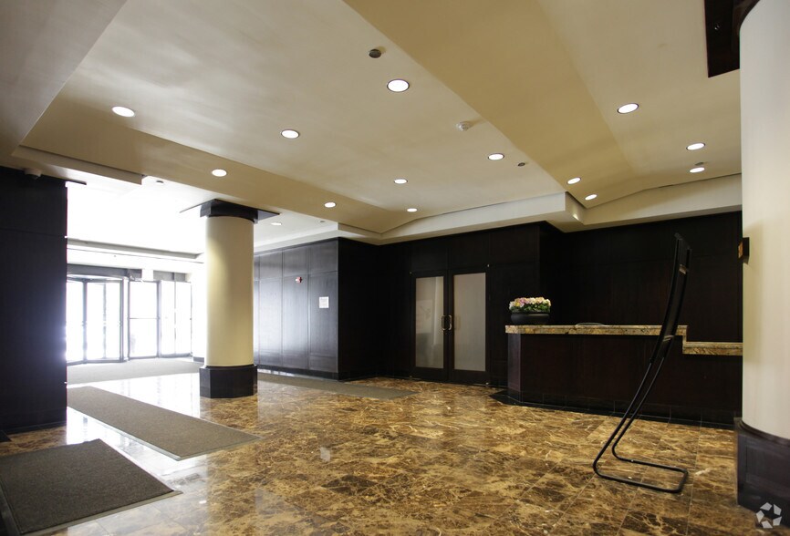 More Photos Of 446-448 E Ontario St, Chicago Office Residential For Lease