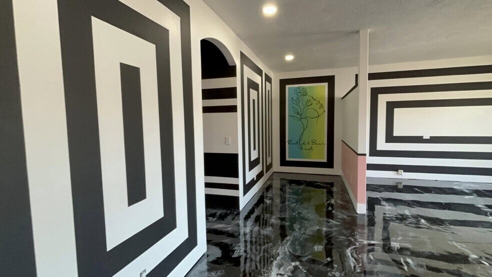 More Photos Of 716 N Orchard St, Boise Storefront For Sale