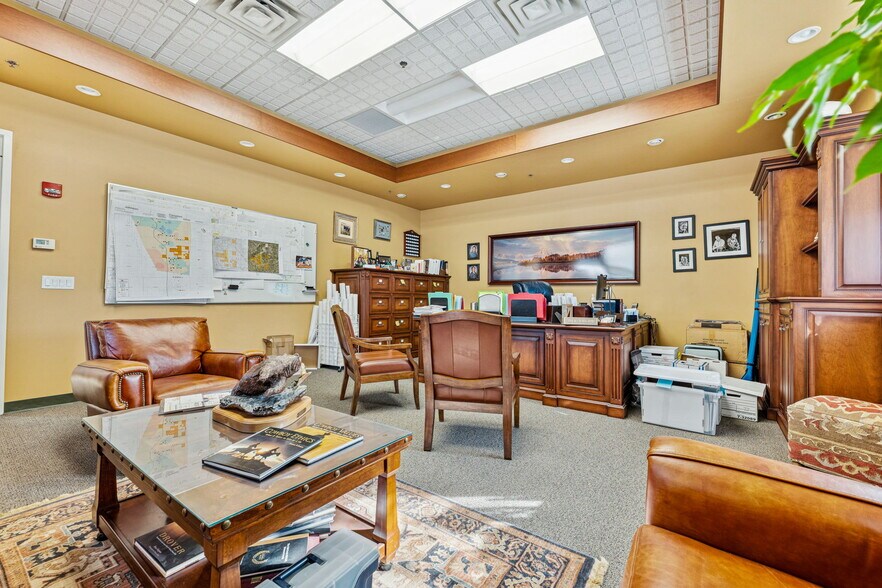 More Photos Of 1910 Main Ave, Durango Office For Sale