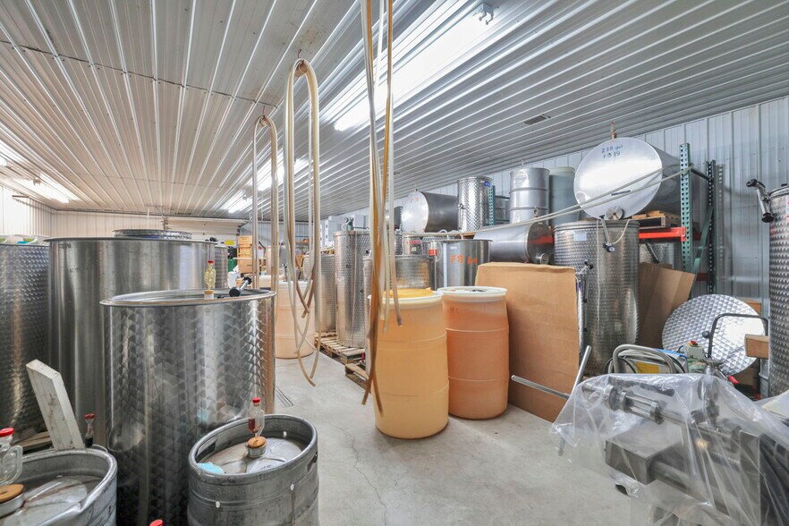 More Photos Of 1900 Winchester Southern Rd, Canal Winchester Winery Vineyard For Sale