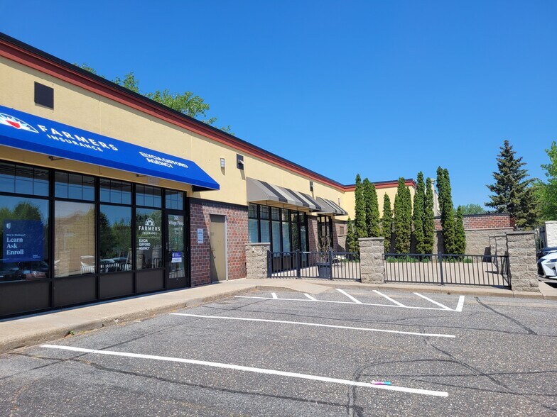 More Photos Of 35-49 Central St, Circle Pines General Retail For Lease